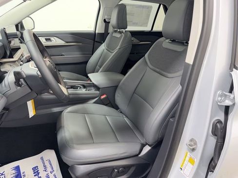 New 2026 Ford Explorer Active w/ Active Comfort Package image 12
