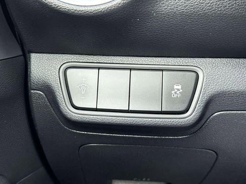 Used 2022 Kia Forte LXS image 18