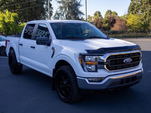 Used 2023 Ford F150 XLT w/ Trailer Tow Package image 5