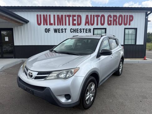 Used 2015 Toyota RAV4 LE AWD/4WD image 1