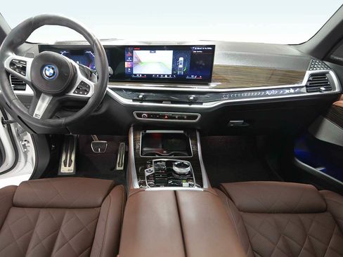 Used 2024 BMW X5 xDrive50e w/ Executive Package AWD/4WD image 13