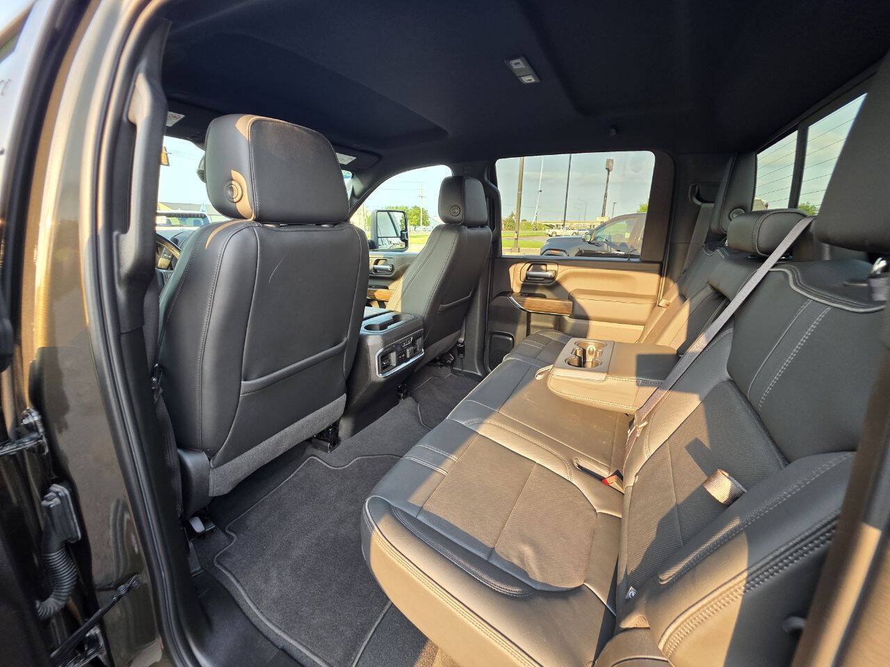 Used 2022 Chevrolet Silverado 2500 High Country w/ Z71 Off-Road Package AWD/4WD image 32