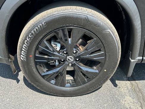 Certified 2023 Nissan Rogue SV w/ SV Premium B Package AWD/4WD image 8