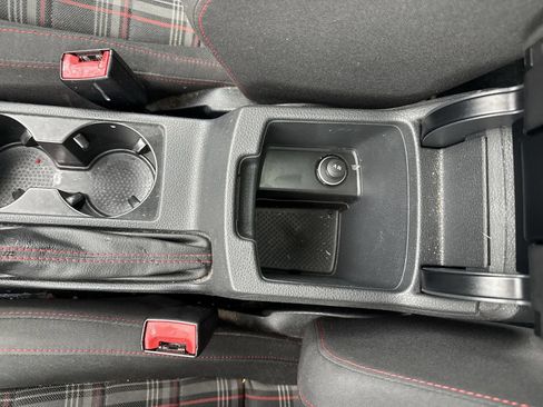 Used 2015 Volkswagen GTI S FWD image 21