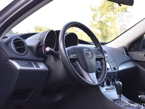Used 2011 MAZDA MAZDA3 s Sport FWD image 19