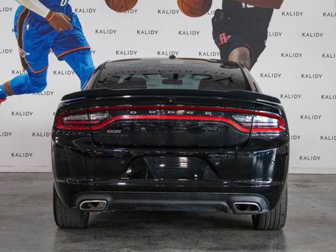 Used 2018 Dodge Charger SXT w/ Blacktop Package image 22