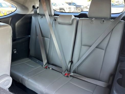 Certified 2023 Toyota Highlander XLE image 23