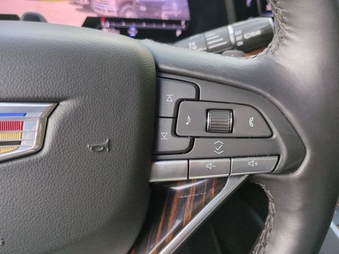 Used 2022 Cadillac Escalade ESV Premium Luxury AWD/4WD image 32