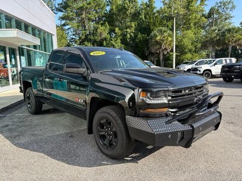 Used 2017 Chevrolet Silverado 1500 LT w/ Midnight Edition AWD/4WD image 7