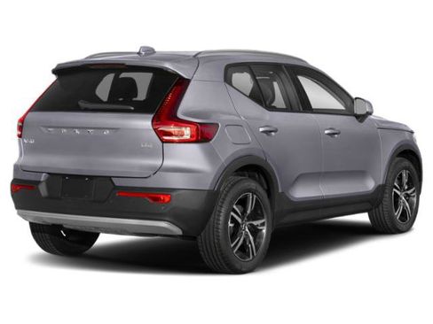 Used 2023 Volvo XC40 B5 Plus w/ Protection Package Premier AWD/4WD image 2