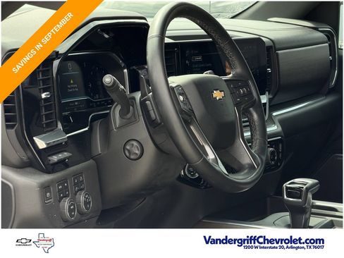 Used 2023 Chevrolet Silverado 1500 High Country w/ High Country Premium Package AWD/4WD image 10