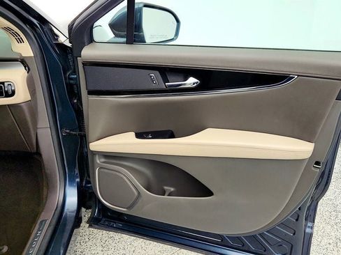 Used 2022 Lincoln Nautilus AWD w/ Premium Package image 26