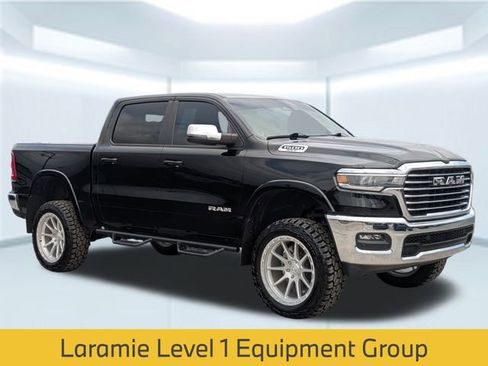 Used 2025 RAM 1500 Laramie image 9