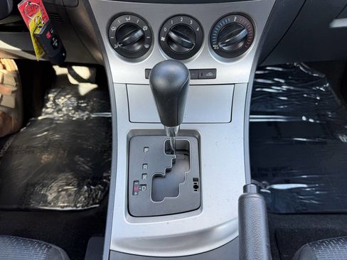 Used 2010 MAZDA MAZDA3 i Touring image 19