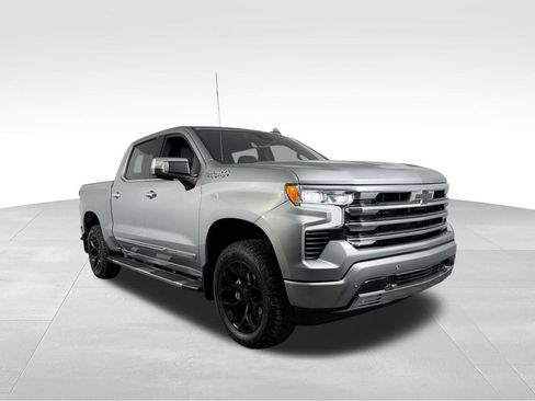 Used 2024 Chevrolet Silverado 1500 High Country w/ High Country Premium Package AWD/4WD image 4