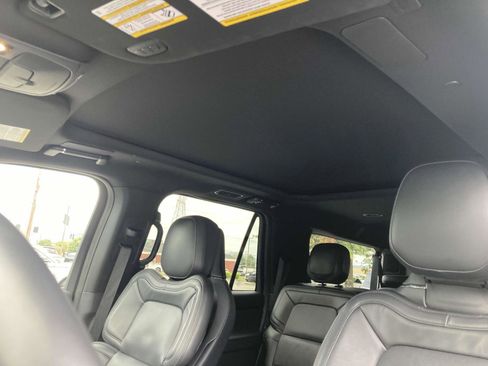 Used 2024 Lincoln Navigator L Reserve image 23