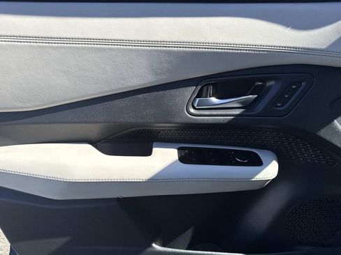 Certified 2023 Nissan Ariya AWD image 18