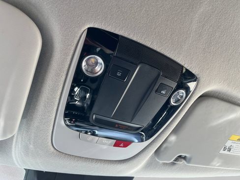 Used 2023 Kia Seltos S w/ Navigation Package FWD image 17