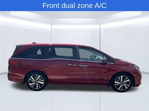 Used 2024 Honda Odyssey Touring image 4