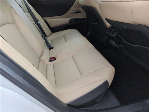 Used 2020 Lexus ES 300h w/ Premium Package FWD image 21