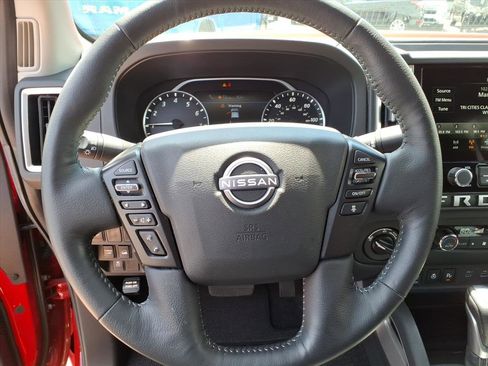 Certified 2025 Nissan Frontier SV w/ SV Convenience Package AWD/4WD image 9