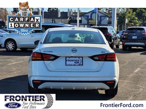 Used 2023 Nissan Altima 2.5 SV image 6
