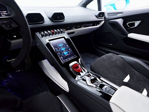 Used 2023 Lamborghini Huracan EVO image 68