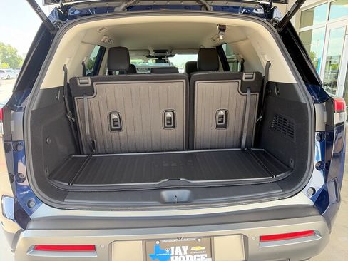 Used 2026 Nissan Pathfinder SL w/ Cargo Package FWD image 27