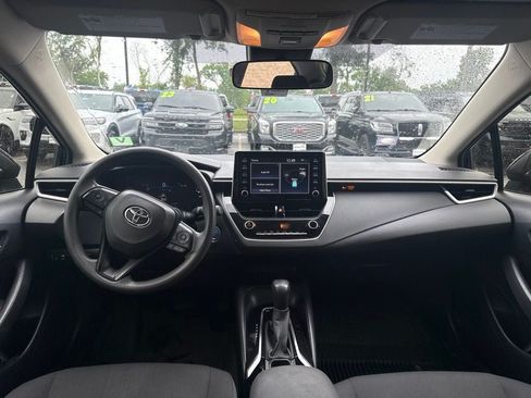 Used 2020 Toyota Corolla LE FWD image 7
