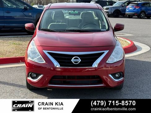 Used 2015 Nissan Versa FWD image 2