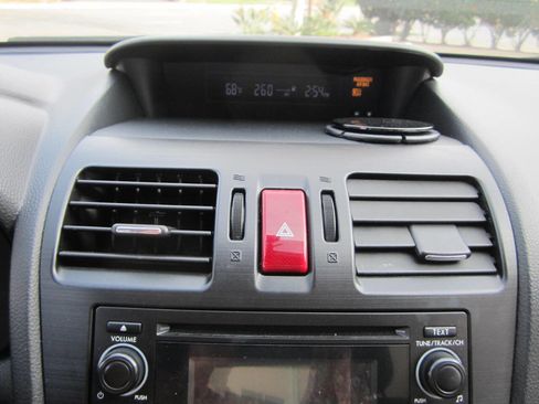 Used 2014 Subaru Impreza 2.0i Premium w/ All-Weather Package w/CVT image 27