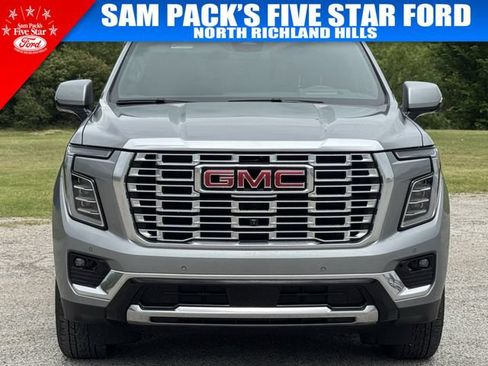 Used 2025 GMC Yukon Denali AWD/4WD image 9
