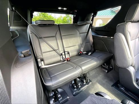 Used 2021 Chevrolet Tahoe Premier w/ Premium Package AWD/4WD image 25