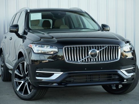 Used 2021 Volvo XC90 T8 Inscription Expression w/ Advanced Package image 4