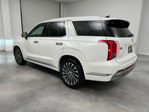 Used 2024 Hyundai Palisade Calligraphy image 5