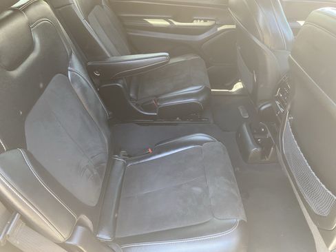 Used 2023 Jeep Grand Cherokee L Laredo AWD/4WD image 13