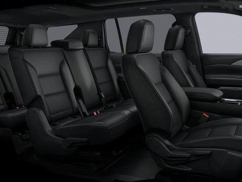 New 2026 Chevrolet Traverse LT w/ Sun and Wheel Package FWD image 31