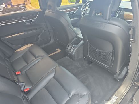 Used 2018 Volvo S90 T6 Momentum w/ Convenience Package AWD/4WD image 11