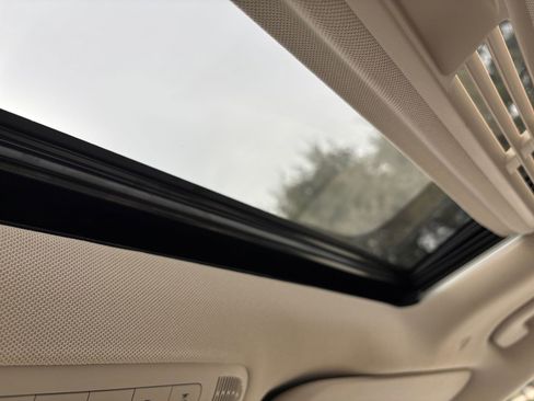 Used 2022 Mercedes-Benz GLE 350 4MATIC image 18