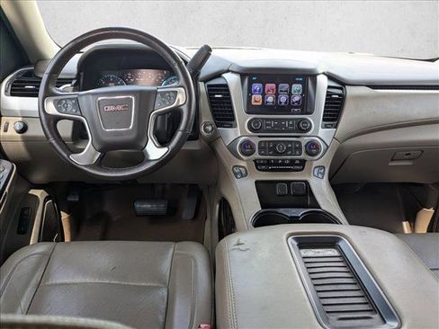 Used 2017 GMC Yukon SLT w/ Premium Edition image 18