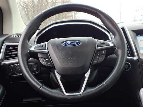 Used 2019 Ford Edge Titanium w/ Cold Weather Package image 23