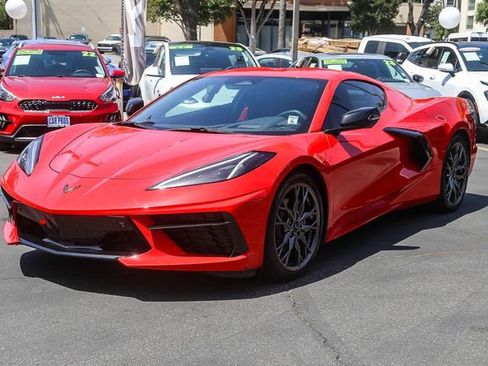 Used 2025 Chevrolet Corvette Stingray Preferred Cpe w/ Battery Protection Package RWD image 5