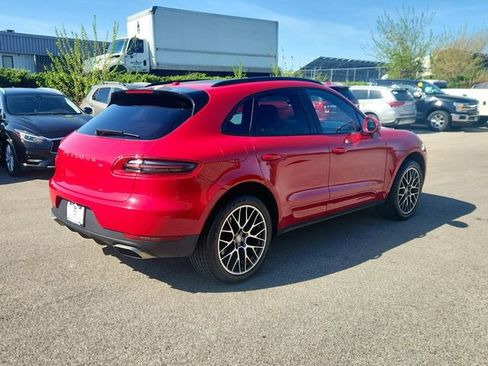 Used 2018 Porsche Macan AWD/4WD image 3