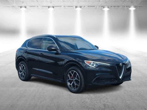 Used 2021 Alfa Romeo Stelvio Ti AWD/4WD image 2