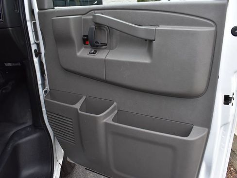 Used 2018 GMC Savana 2500 w/ Communications Package RWD image 36