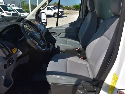 Used 2018 Ford Transit 350 156 DRW RWD image 9