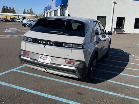 New 2026 Hyundai Ioniq 5 SE AWD/4WD image 5