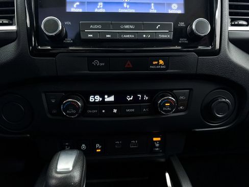 Used 2024 Nissan Frontier SL w/ Technology Package RWD image 24