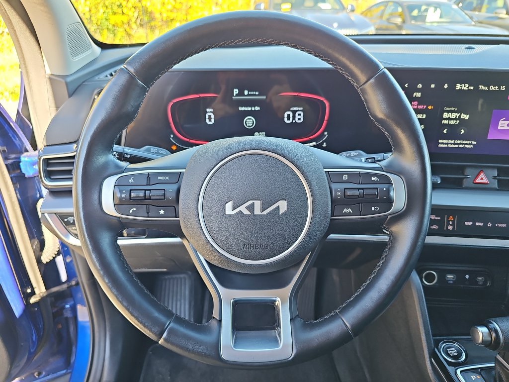 Used 2023 Kia Sportage EX AWD/4WD image 17