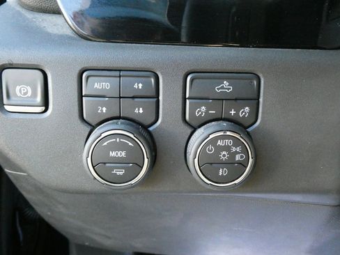 Certified 2024 Chevrolet Silverado 1500 LT Trail Boss w/ Convenience Package II image 24